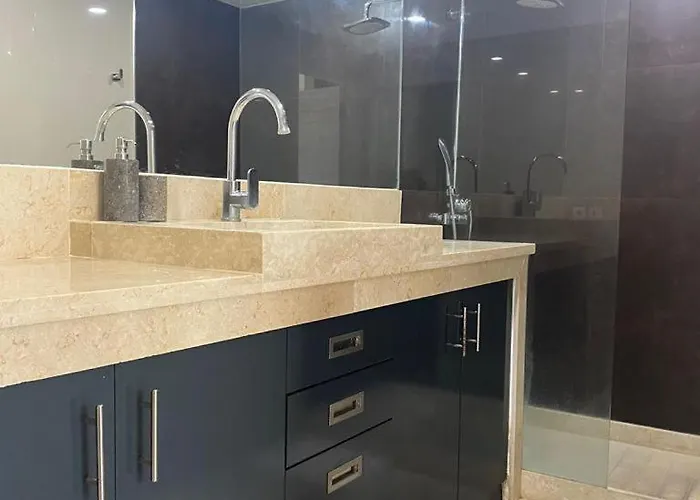 Luxury 3 Bedroom Elegant Intertior Perfect For Group * ケロボカン